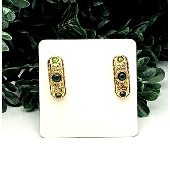 Vintage Gold Tone Green Gems Detailed Filigree Stud Earrings - Picture 1 of 8
